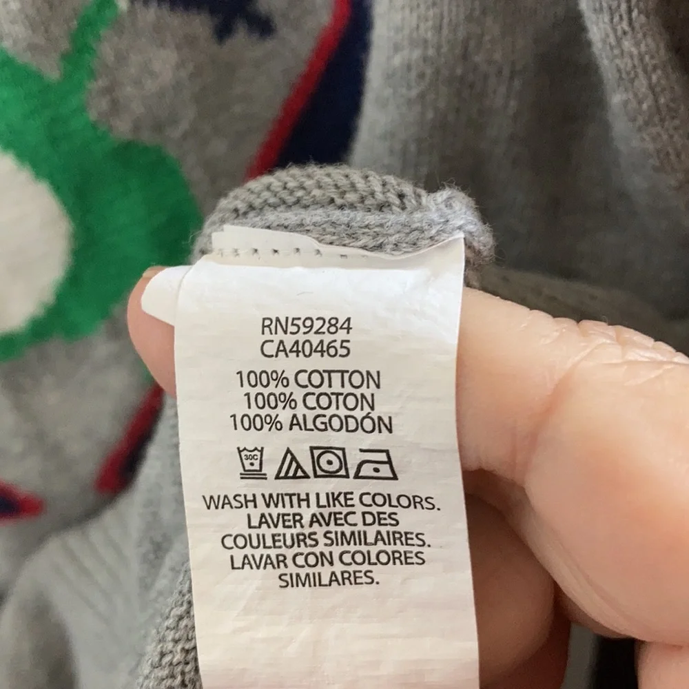 FINAL MARKDOWN The children’s place sweater 4t